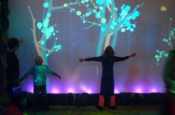 墻面互動投影的原理及應(yīng)用插圖(1) 墻面互動投影的原理及應(yīng)用插圖(1)